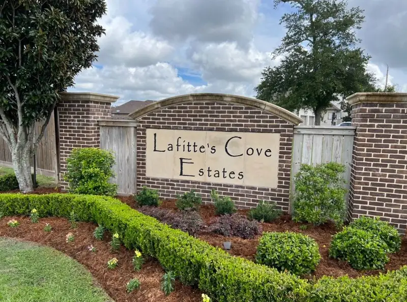 Stone and planting installed by Southern Grounds around Greater New Orleans.